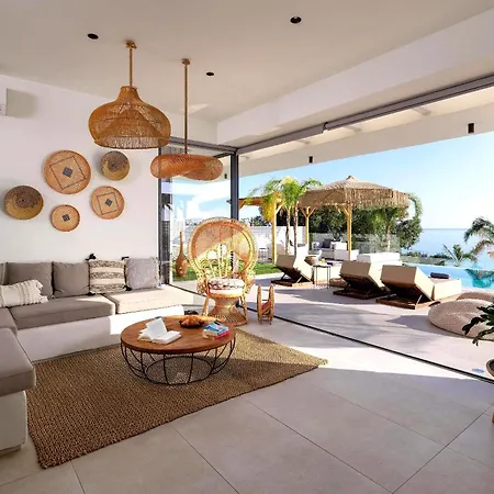 ヴィラ Guest Karin In